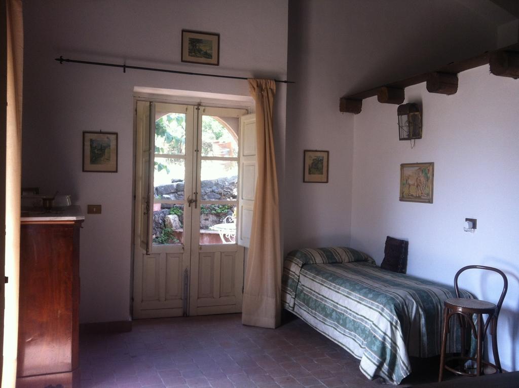 La Rocca Della Rosa Villa Zafferana Etnea Bilik gambar